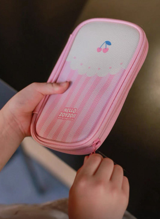 Estuche escolar infantil Zoy Zoii con diseño de cereza