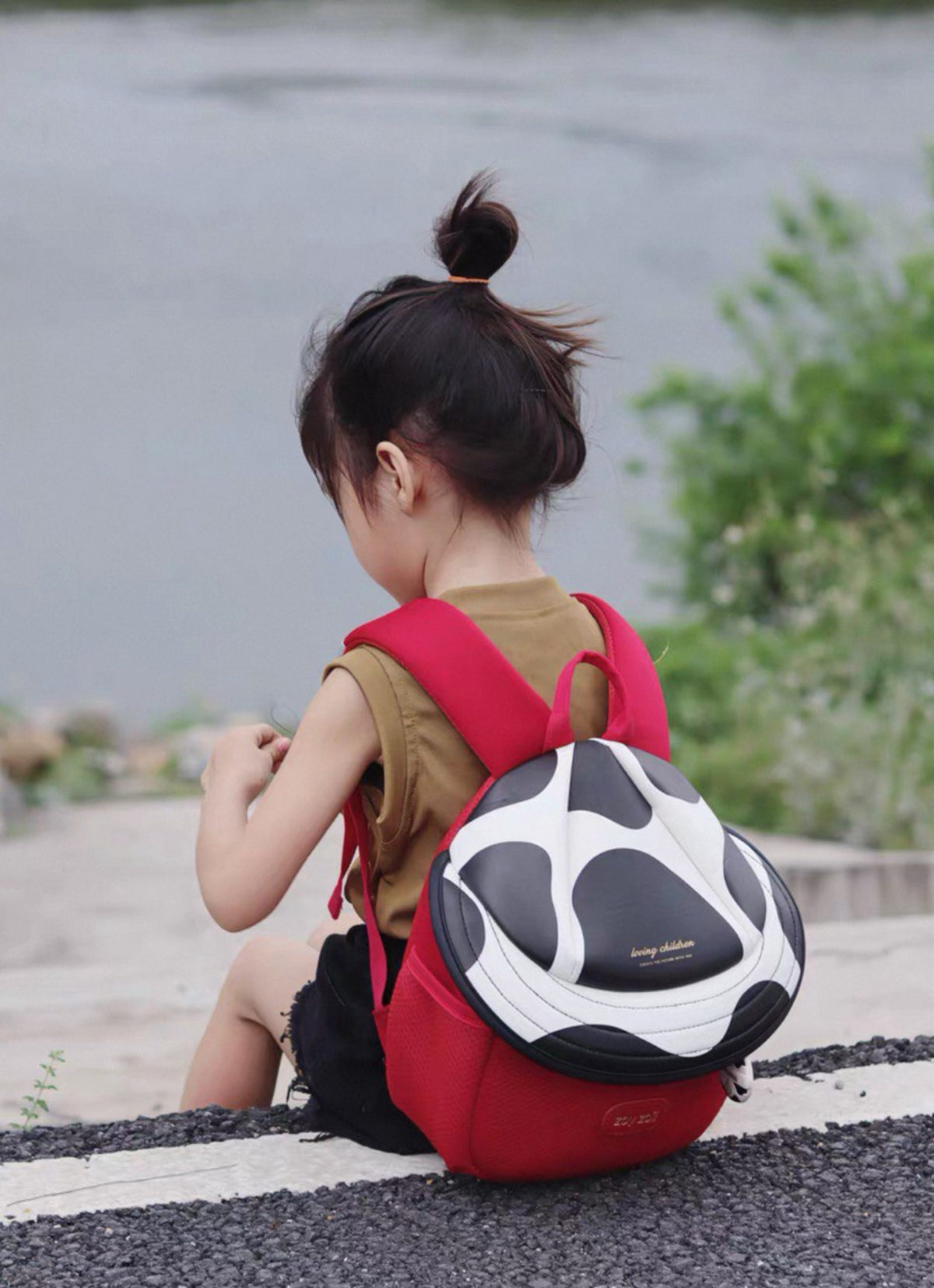 Mochila escolar en rojo con diseño de manchas Zoy Zoii
