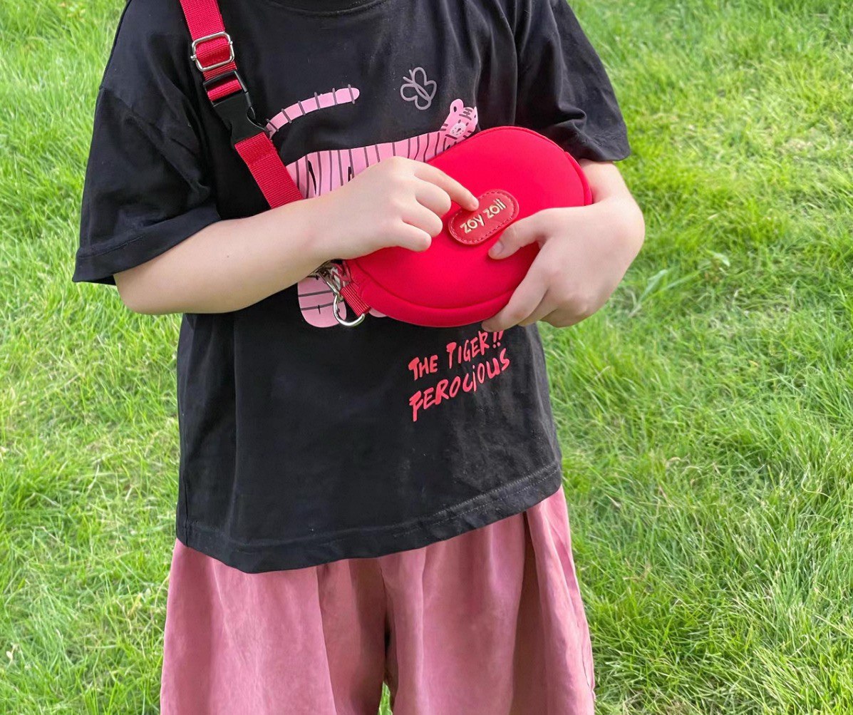 Mochila escolar vaca Zoy Zoii con tirantes ajustables