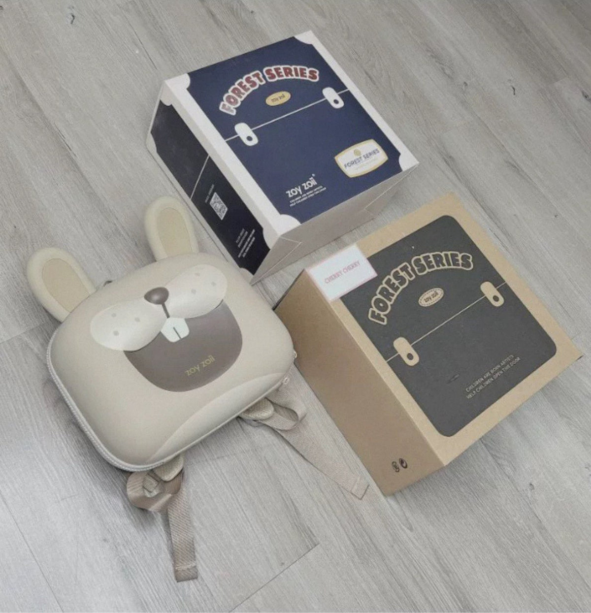 Mochila para niños Zoy Zoii con detalles suaves y orejas de conejo