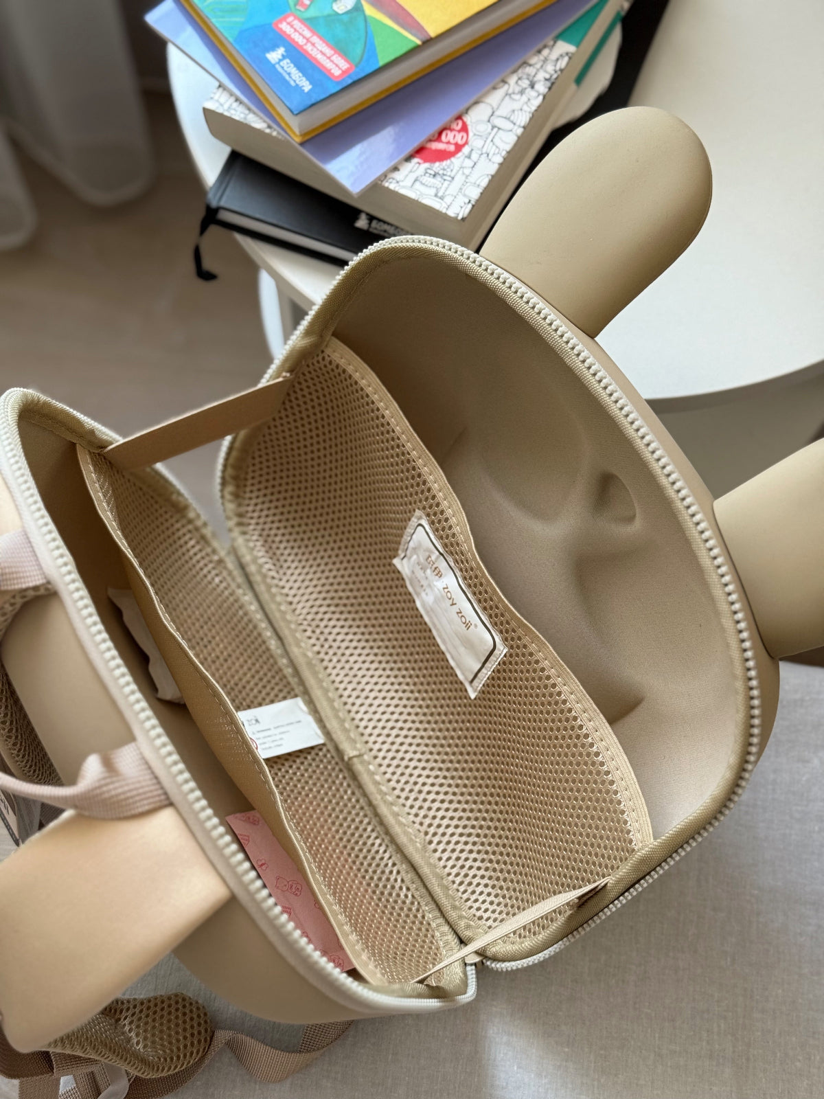 Mochila infantil Zoy Zoii en forma de conejo con detalles 3D