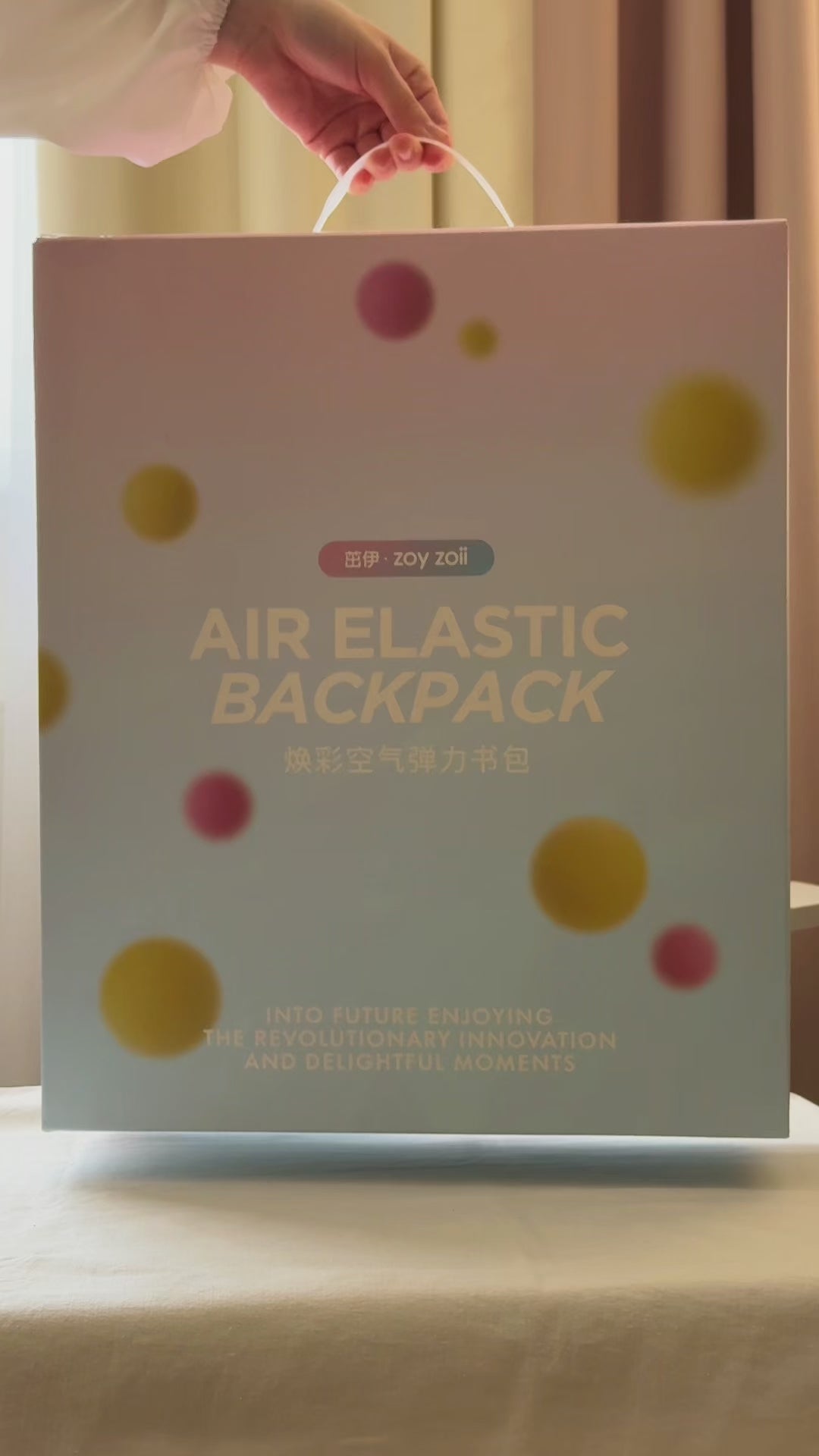 Zoy Zoii mochila escolar azul con detalles rojos, diseño clásico con bolsillos frontales, cremallera resistente y correas acolchadas, ideal para niños en la escuela primaria