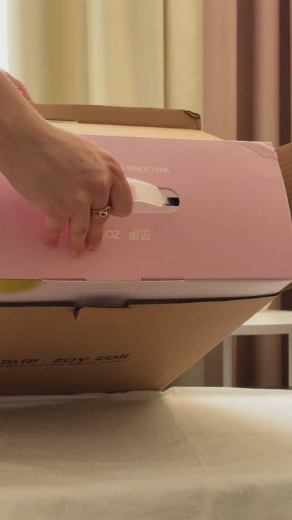 Mochila escolar Zoy Zoii para niñas en color rojo y rosa con tirantes acolchados, bolsillo frontal con cremallera y diseño práctico para uso diario