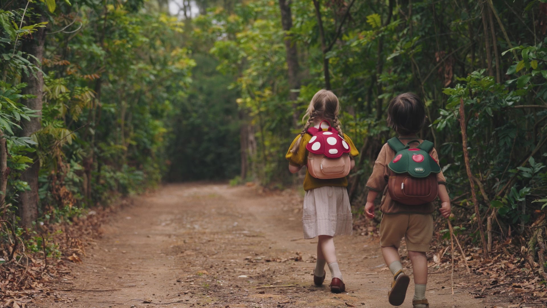 Mochila para niños Zoy zoii B50 manzanas