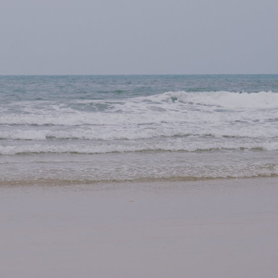 Mochila escolar infantil con diseño avocado y smile