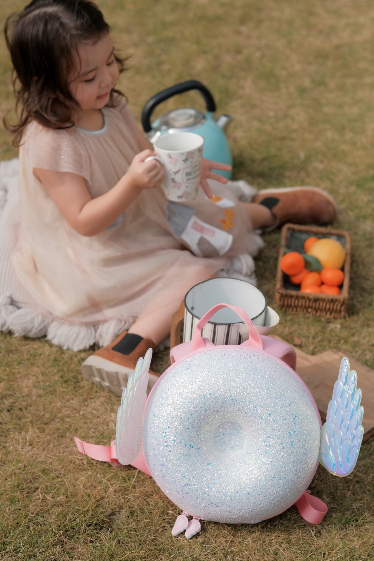Mochila escolar de niña Zoy Zoii con detalles brillantes únicos.